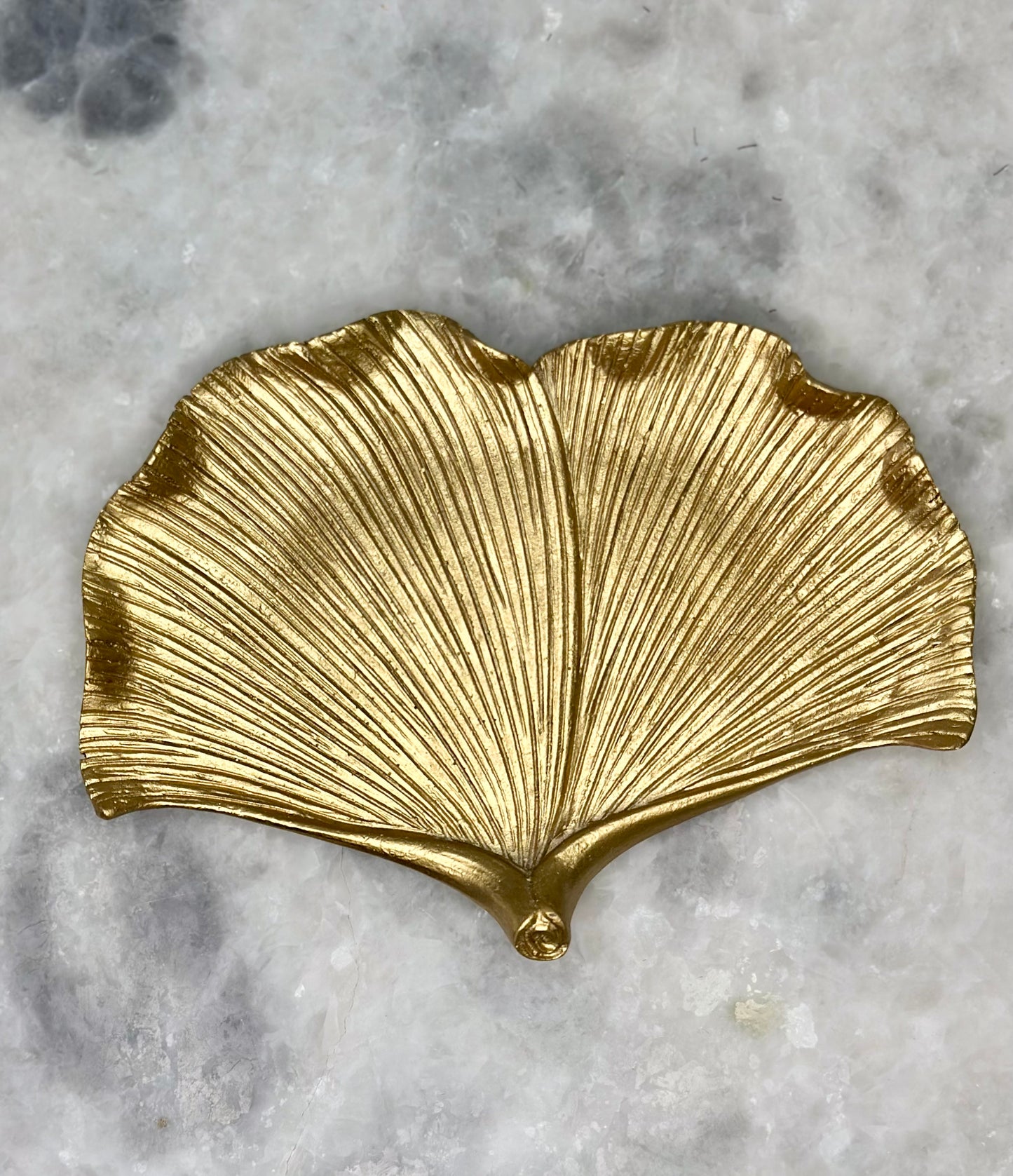 Golden Gingko Leaf Jewelry Dish – Elegant Gold Trinket Tray for Rings, Keys & Decor