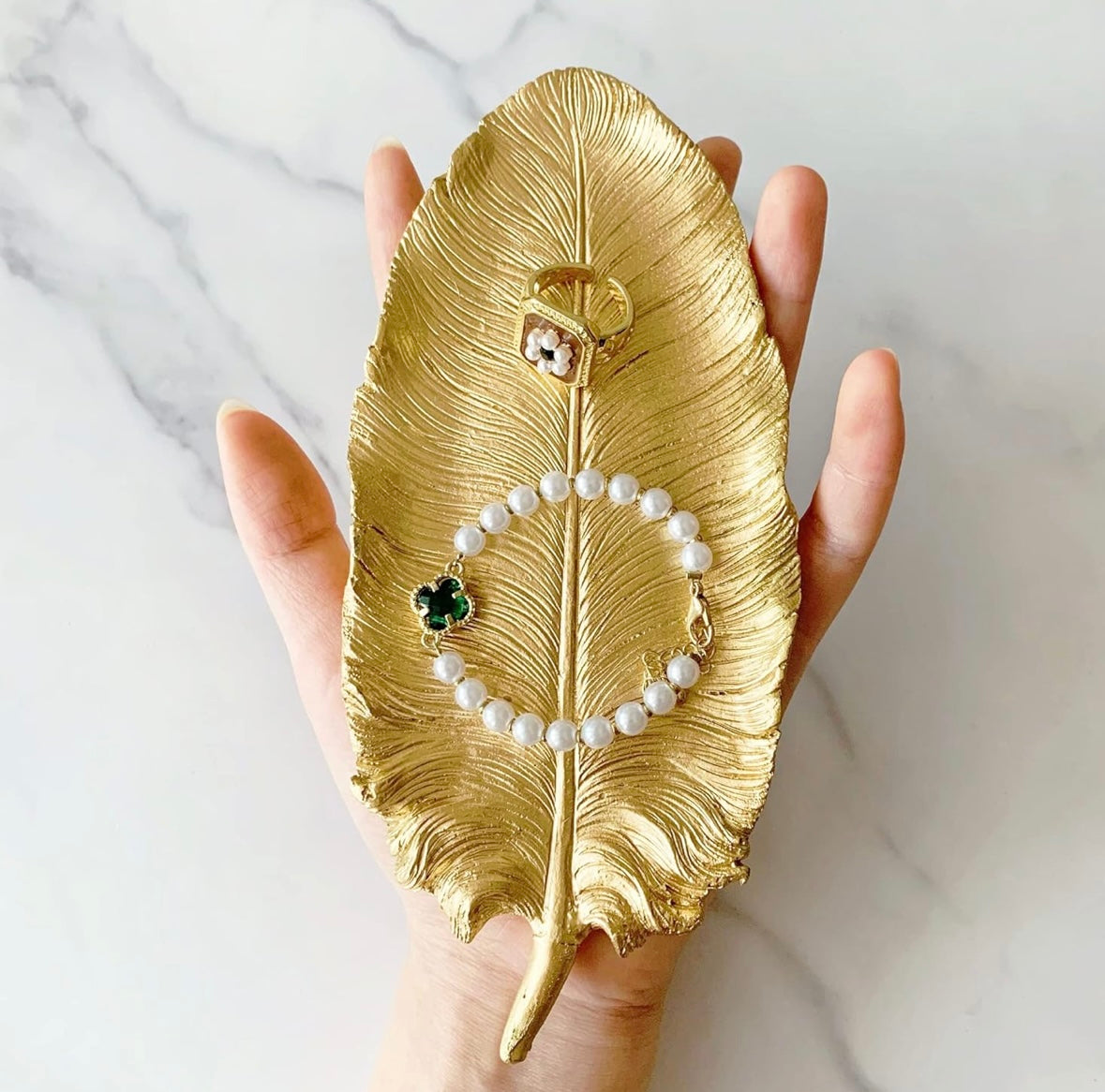 Golden Banana Leaf Jewelry Dish – Elegant Gold Trinket Tray for Rings, Keys & Home Decor
