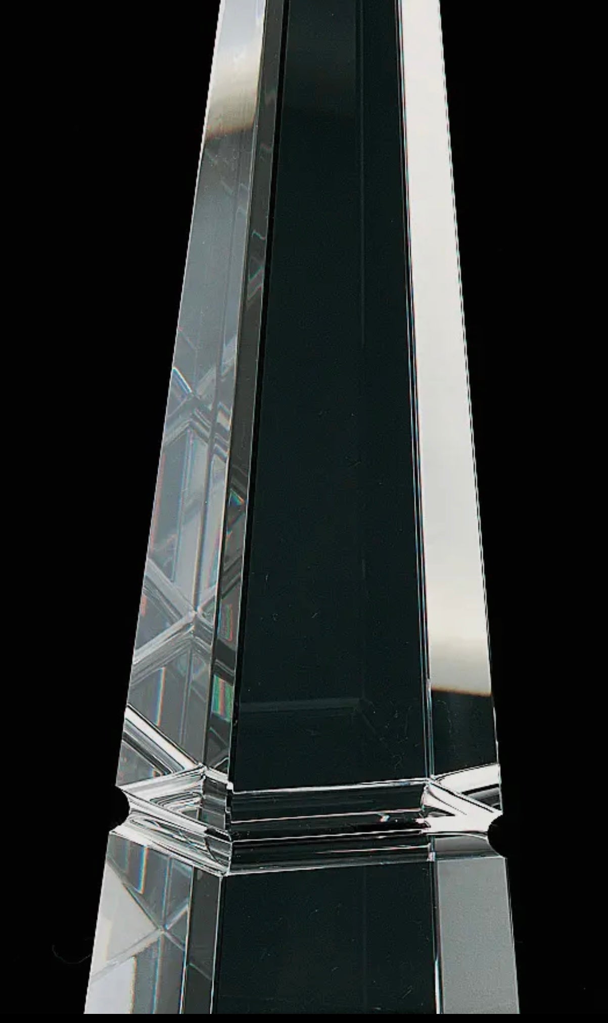 Elegant Decorative Obelisk | Architectural Home Accent & Sculpture